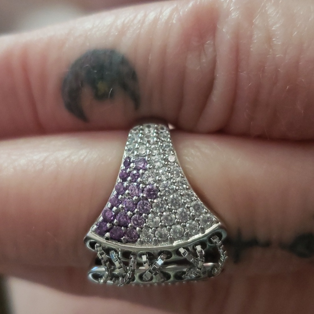Ring - Picture 2 of 4